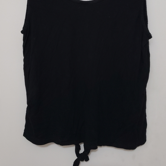 🍄2for15🍄Paraphrase Tank with knot tie in front - Picture 2 of 4